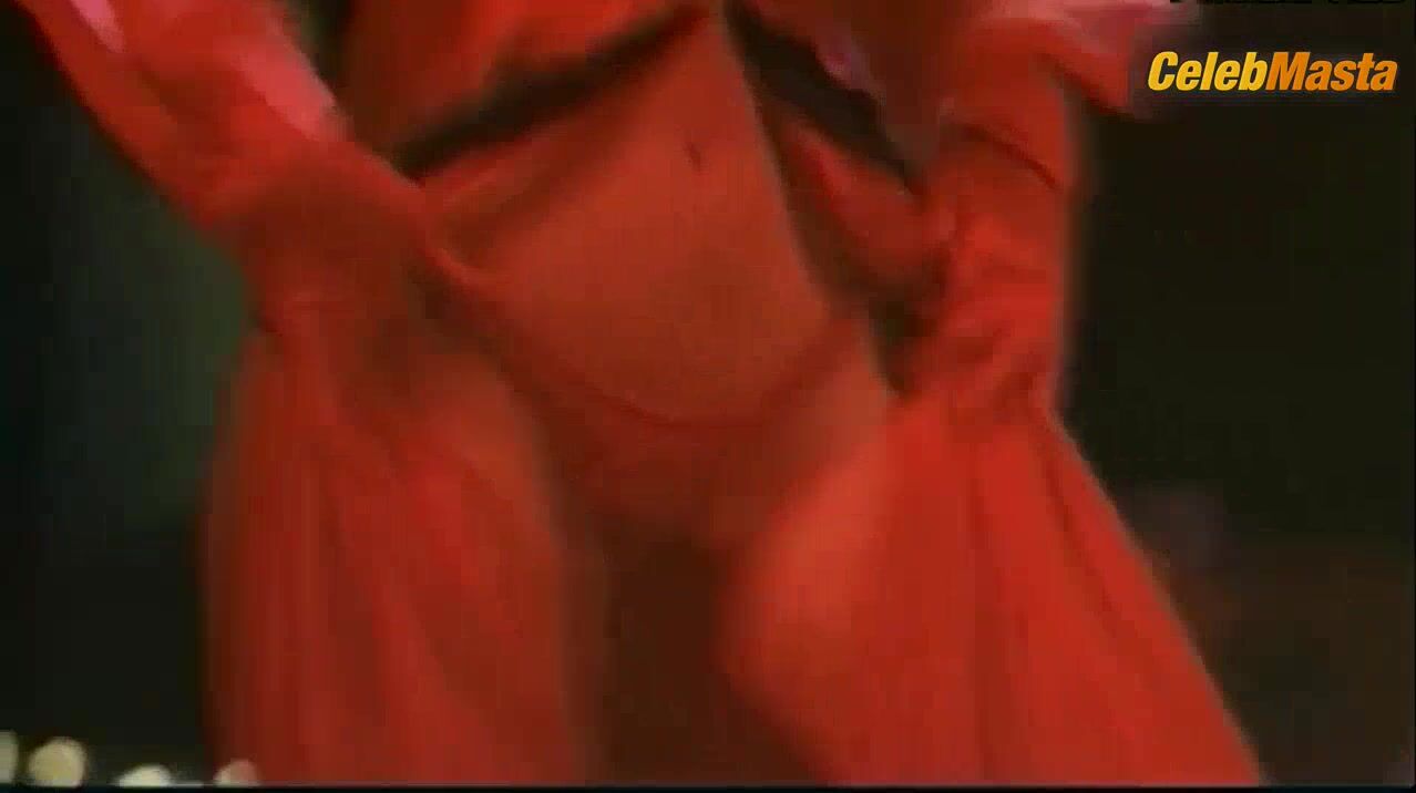 Monique Parent ’s Sexy Scene From Seaside Seduction - Photo 1 of 5