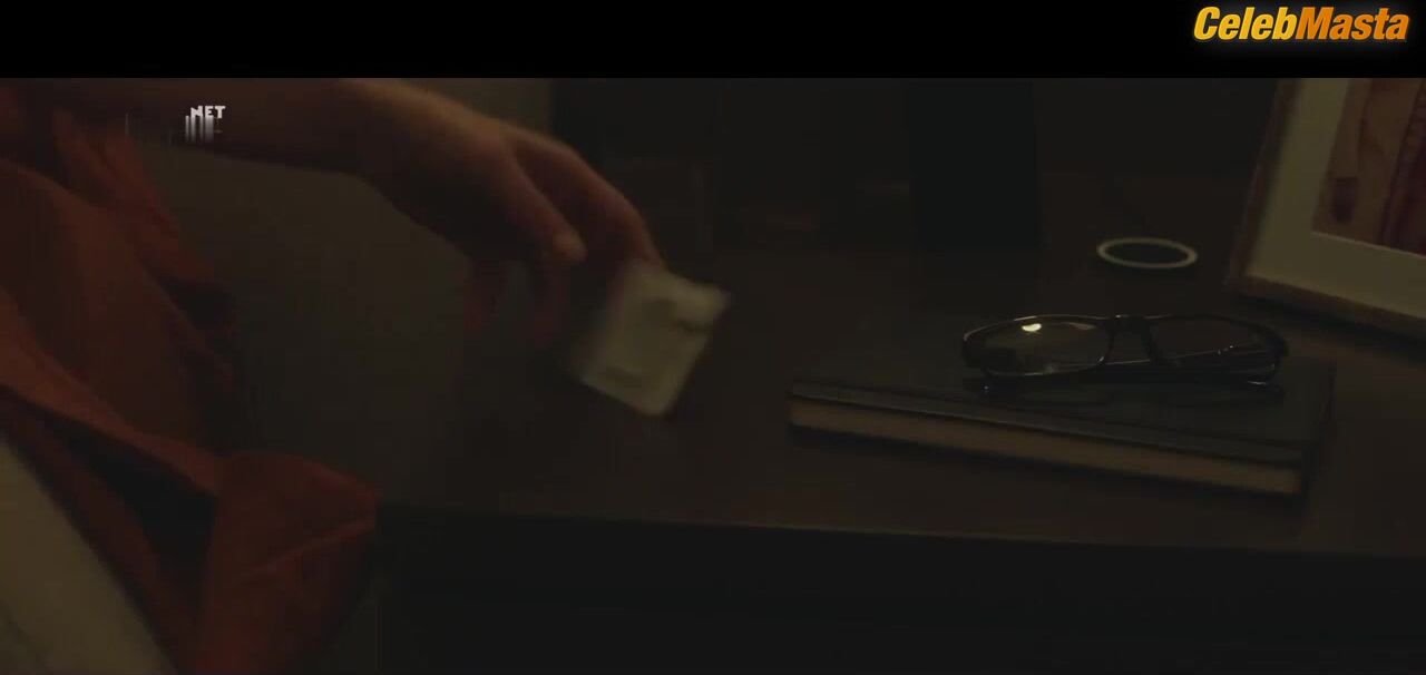Dianna Agron Hot Scene In Clock - Photo 1 of 5 photo 2