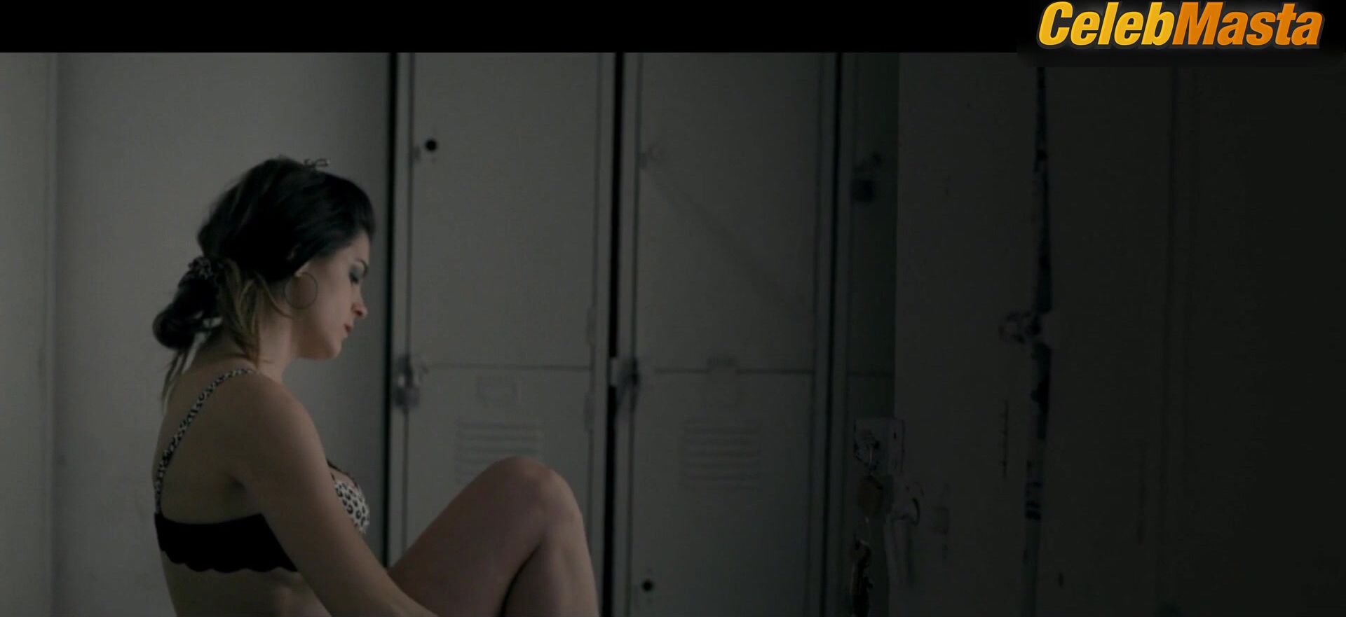 Irene Azuela Reveals Underwear In Scene From The Obscure - Photo 4 of 5