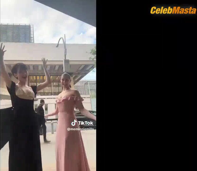 Minnie Mills Tits Scene From Instagram / Tiktok - Photo 2 of 5 photo 4
