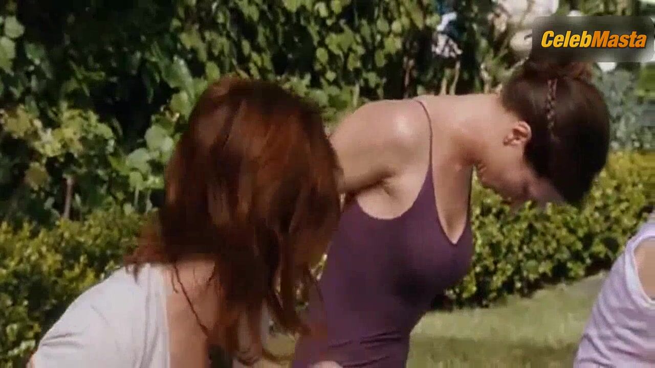 Rhona Mitra Flaunts Swimsuit, Underwear Scene In - Photo 2 of 5 photo 5