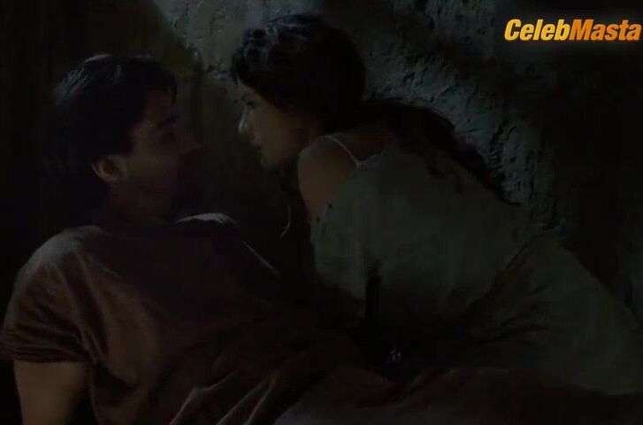 Rhona Mitra Shows Sexy Scene In Spartacus - Photo 1 of 5 photo 2