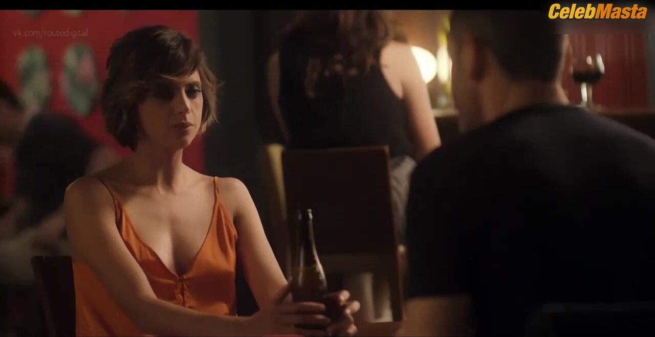 Macarena Gomez ’s Tits Scene In Amor En Polvo - Photo 2 of 5