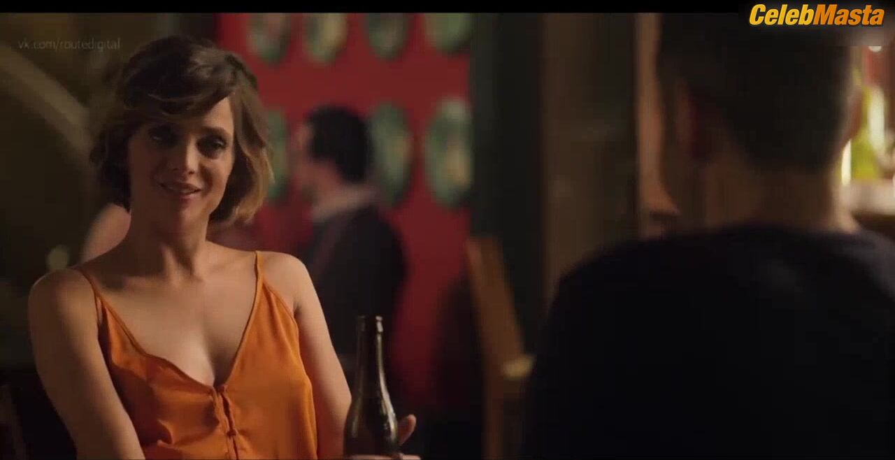 Macarena Gomez ’s Tits Scene In Amor En Polvo - Photo 2 of 5 photo 4