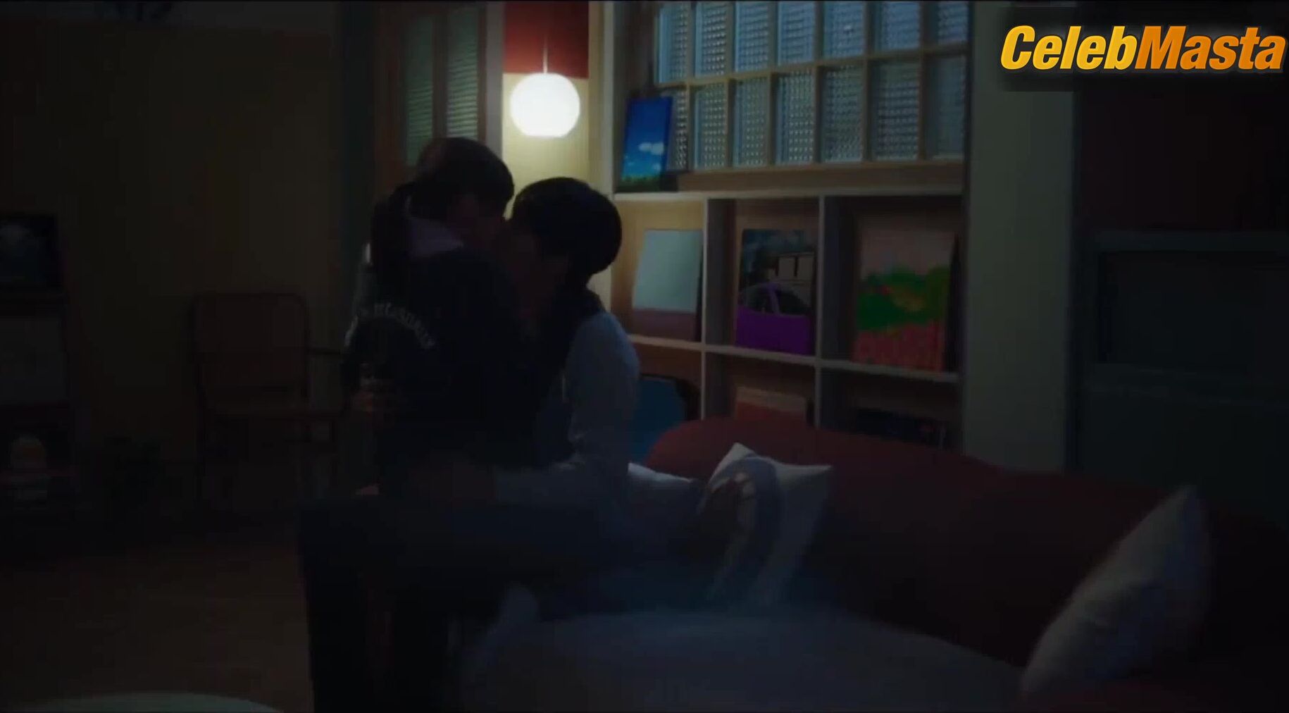 Ahn Hee-yeon Flaunts Sexy Scene In Hit The Spot - Photo 2 of 5 photo 5