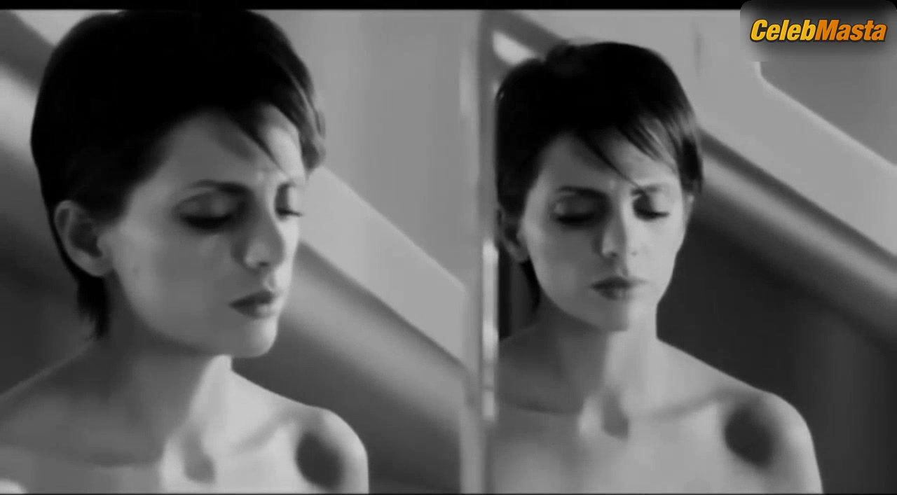 Macarena Gomez Tits Scene From La Nina - Photo 2 of 5