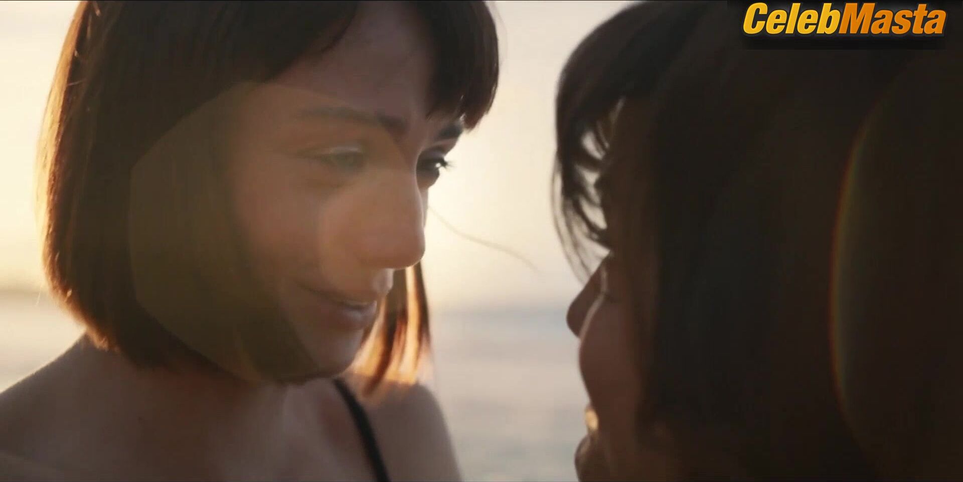 Carla Gugino And Gaite Jansen’s Lesbian Scene In - Photo 1 of 5 photo 4