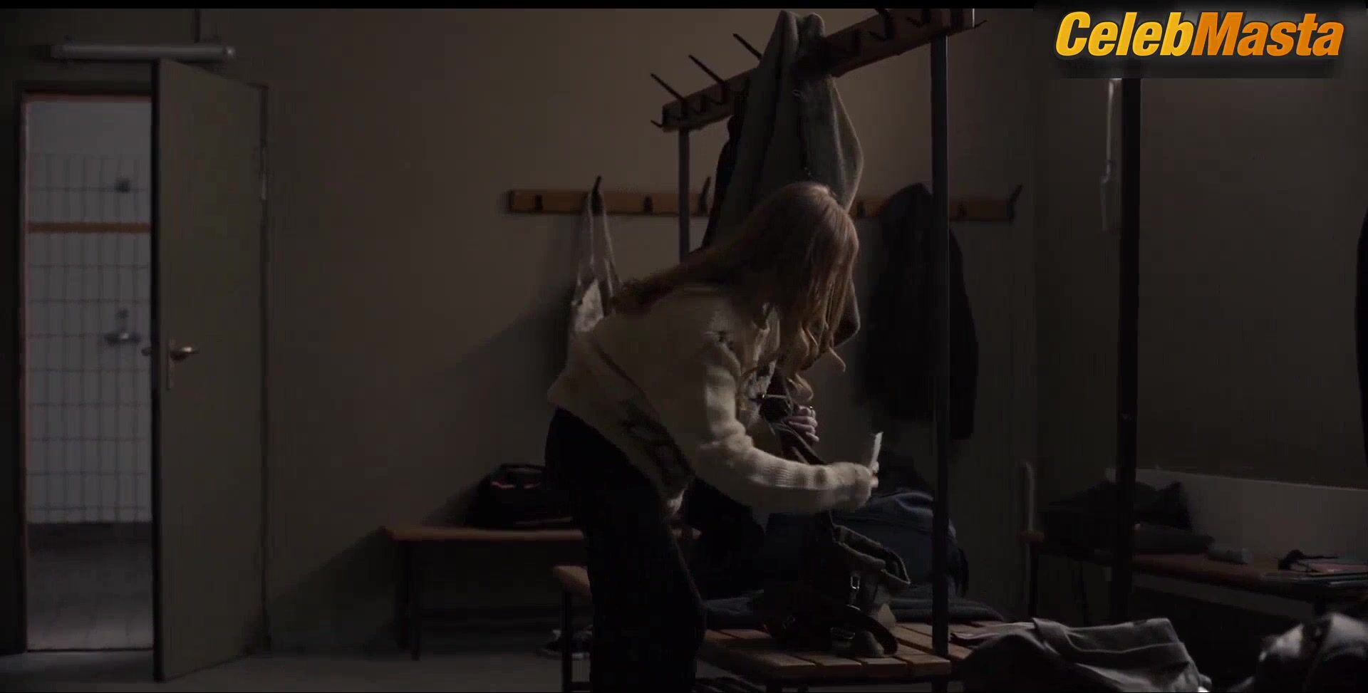 Gina Alice Stiebitz ’s Booty, Tits Scene In Dark - Photo 2 of 5 photo 1