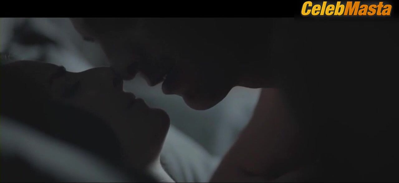 Aislinn Derbez Underwear, Tits Scene In A La Mala - Photo 2 of 5 photo 4