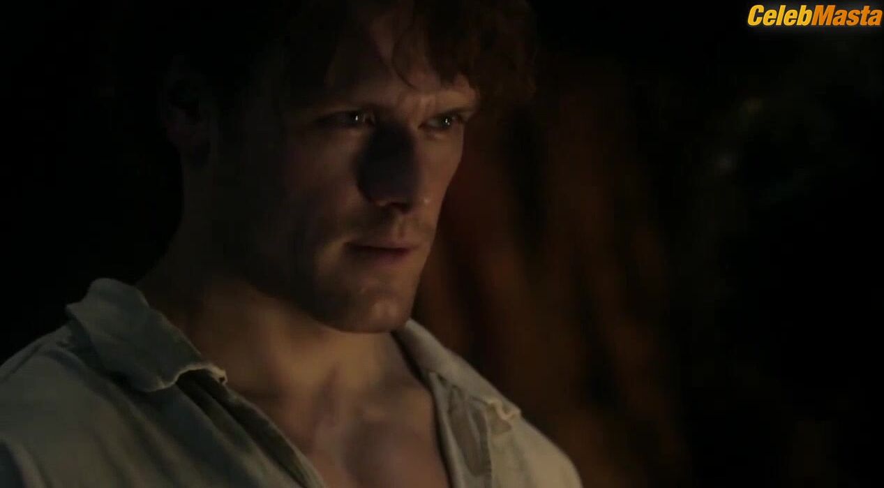 Caitriona Balfe Topless Breasts Scene In Outlander - Photo 2 of 5 photo 1