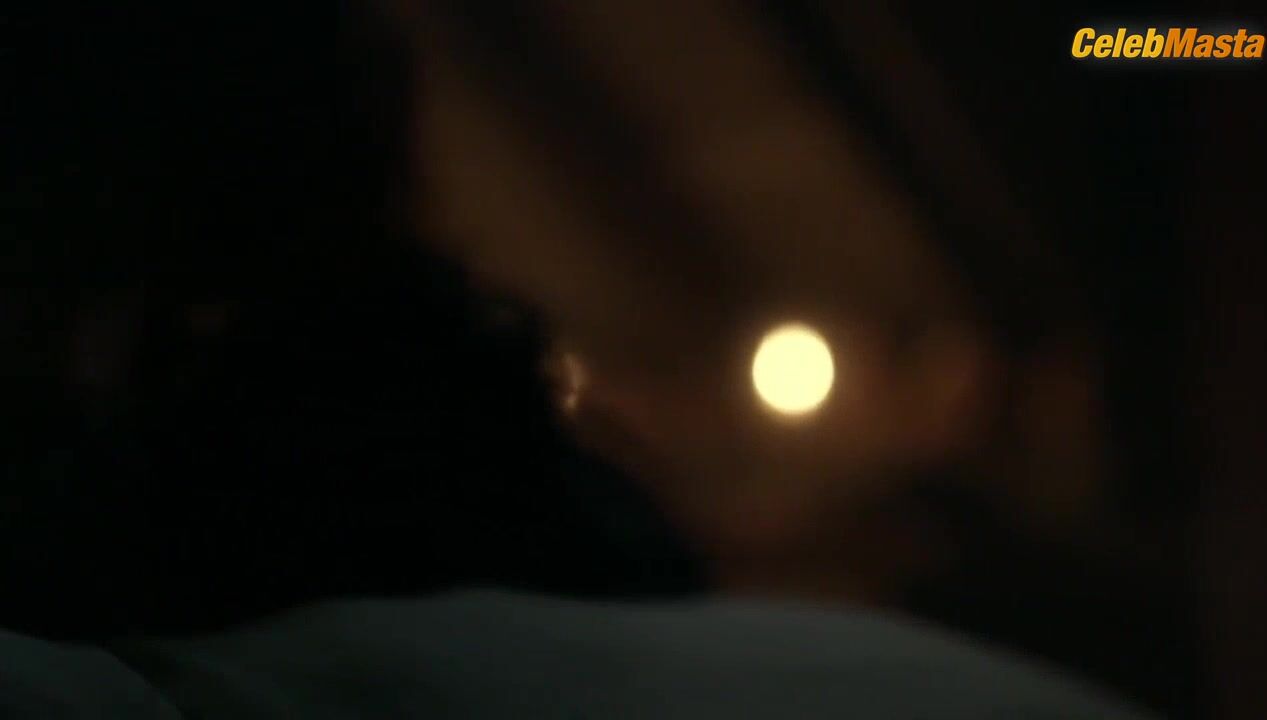 Caitriona Balfe Topless Breasts Scene In Outlander - Photo 2 of 5 photo 5