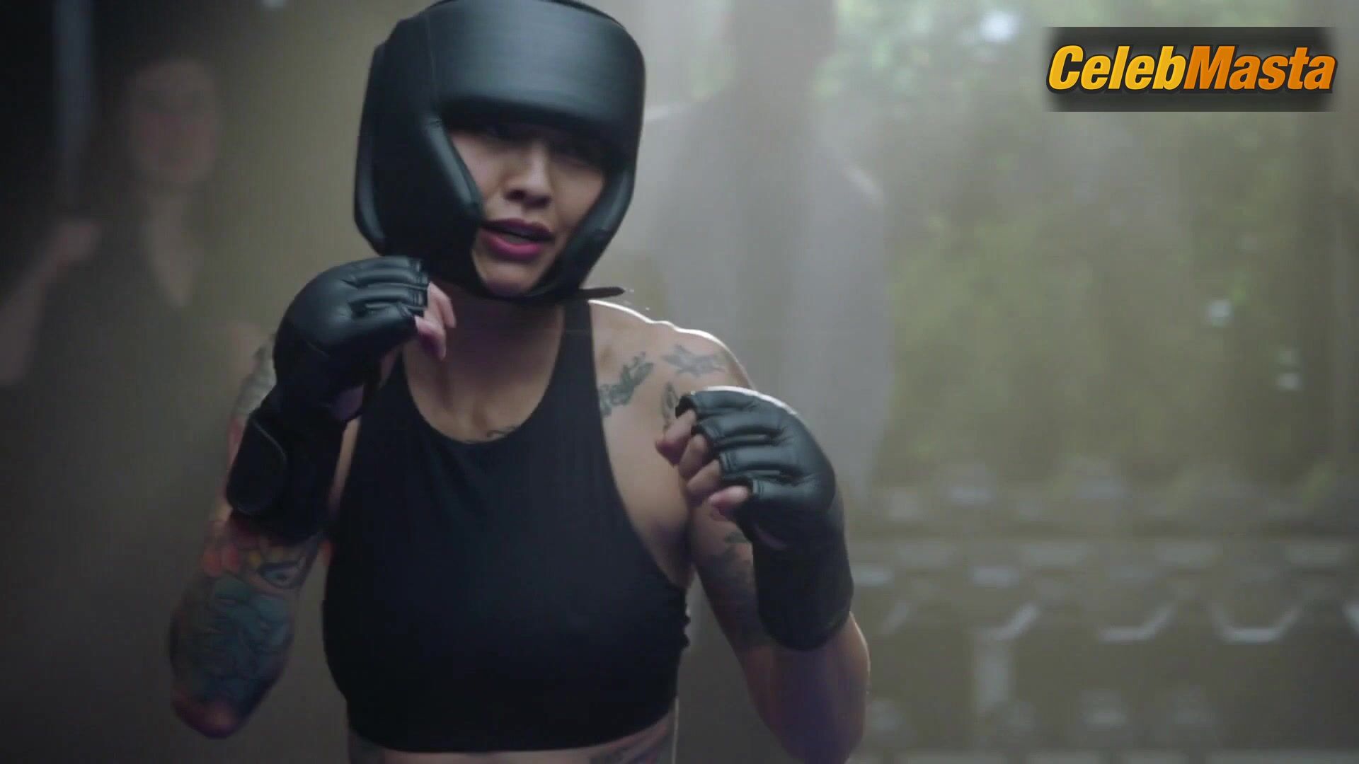 Levy Tran ’s Hot Scene In Macgyver - Photo 1 of 5 photo 5