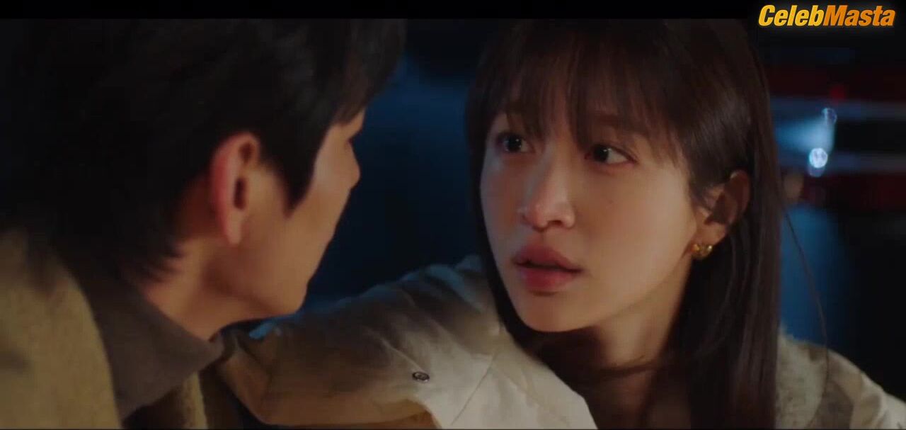 Ahn Hee-yeon ’s Sultry Scene In Hit The Spot - Photo 3 of 5 photo 1