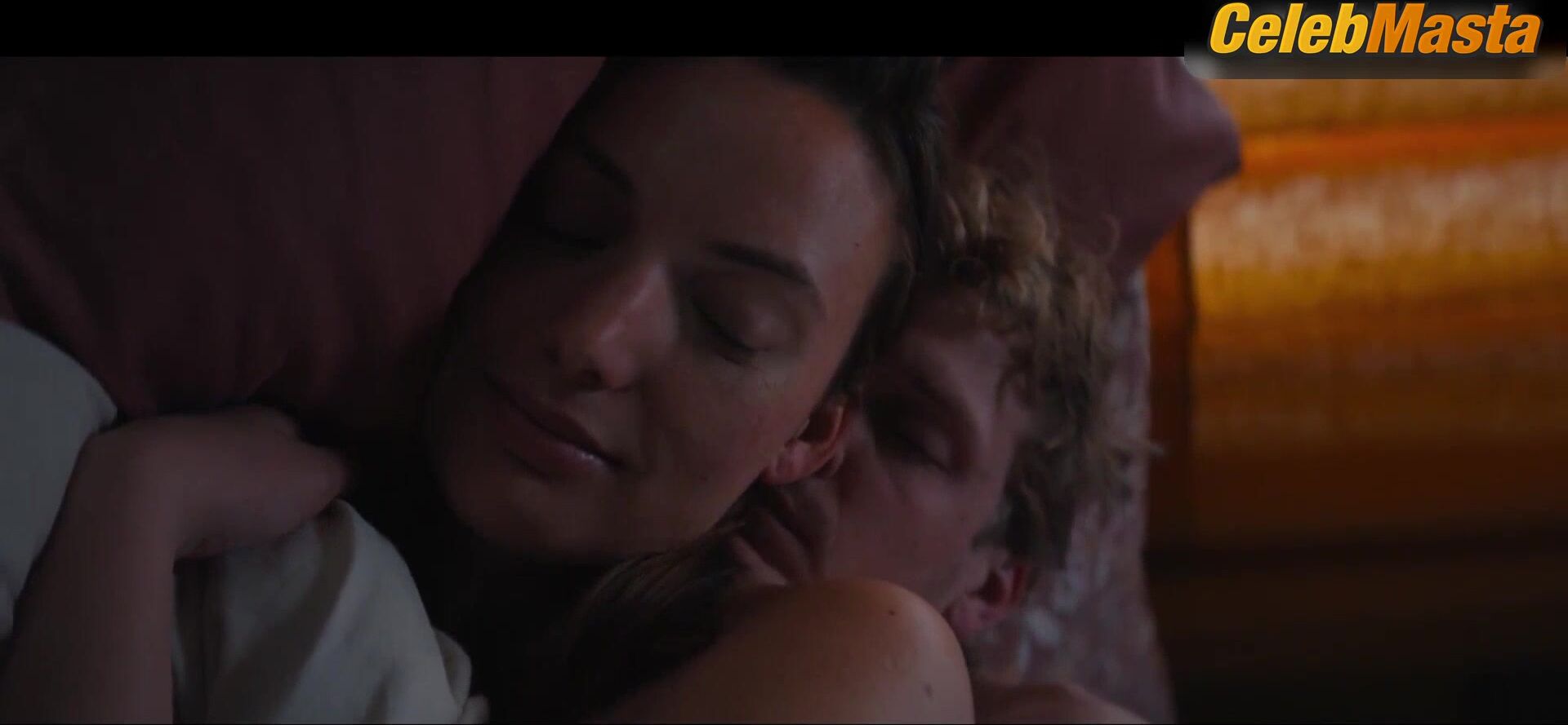 Gaite Jansen Joy Delima And ’s Lesbian Scene In - Photo 2 of 5 photo 1