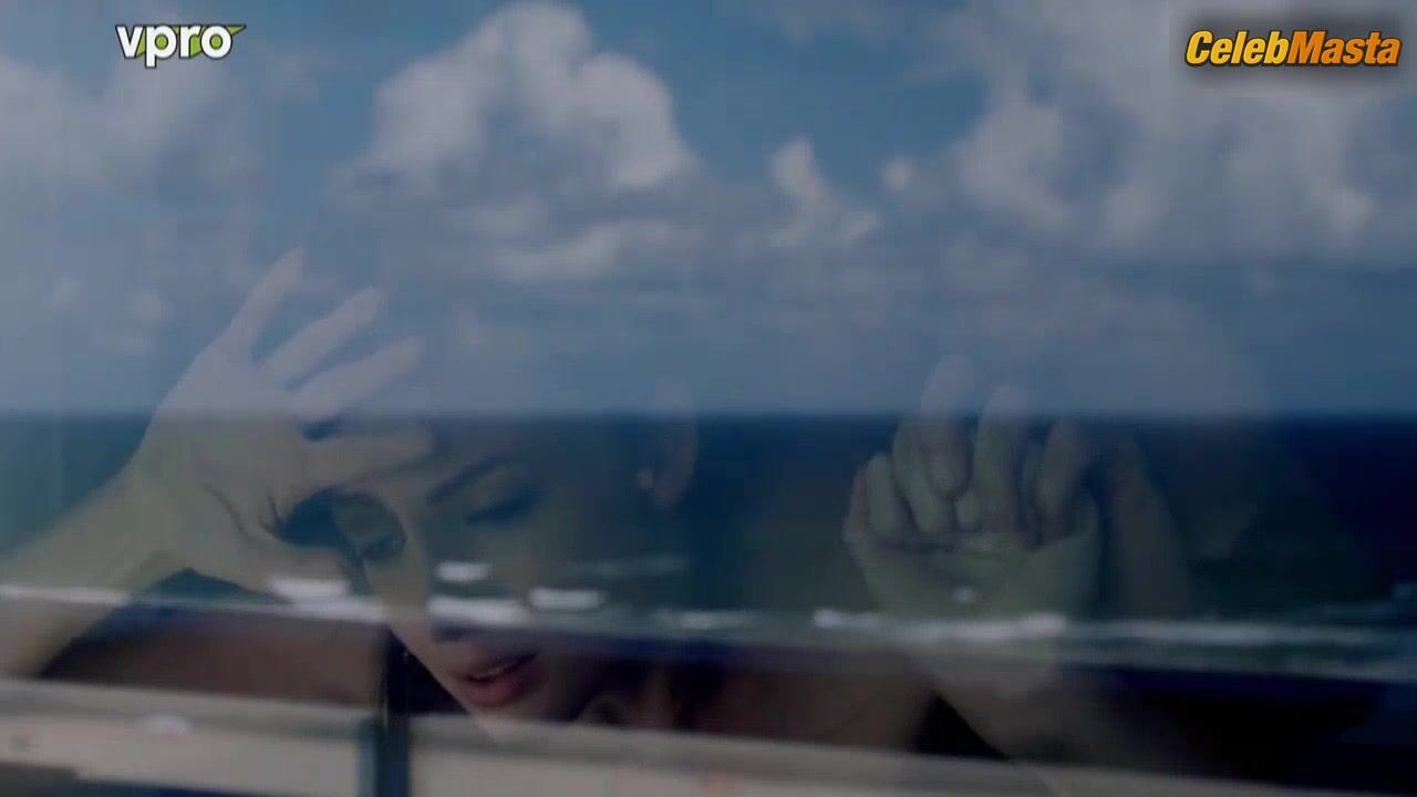 Gaite Jansen ’s Booty And Tits Scene In Groenland - Photo 2 of 5 photo 5