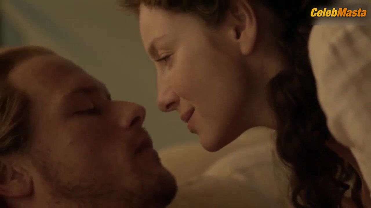 Caitriona Balfe Nude Boobs Scene In Outlander - Photo 2 of 5 photo 1