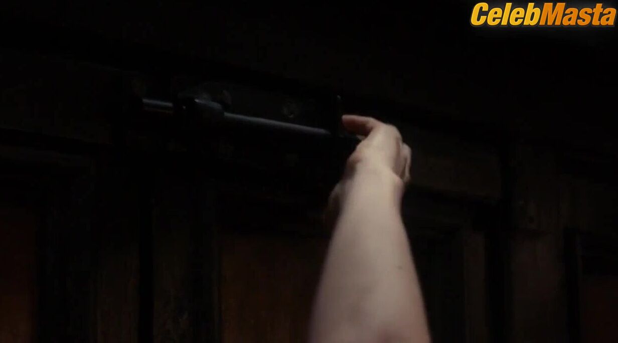Caitriona Balfe Exposes Boobs Scene In Outlander - Photo 2 of 5 photo 1