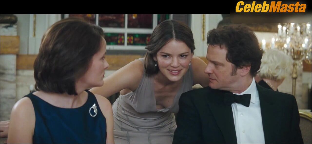 Jacinda Barrett Renee Zellweger And ’s Lesbian Scene - Photo 1 of 5