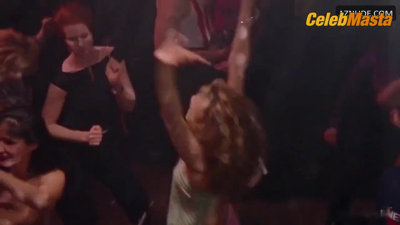 Kim Cattrall ’s Booty Scene From Sex And The City - Photo 2 of 5