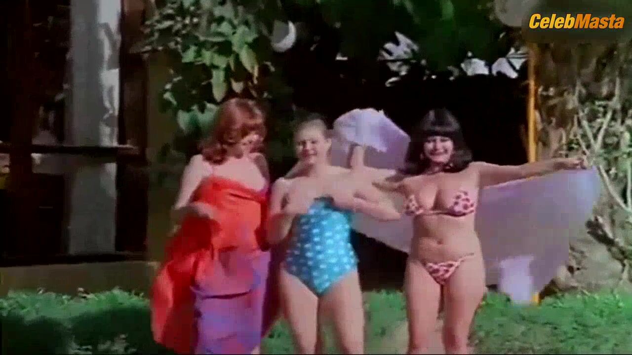 Concha Montes , Mabel Escano And Lina Romay Lesbian, Booty - Photo 1 of 5