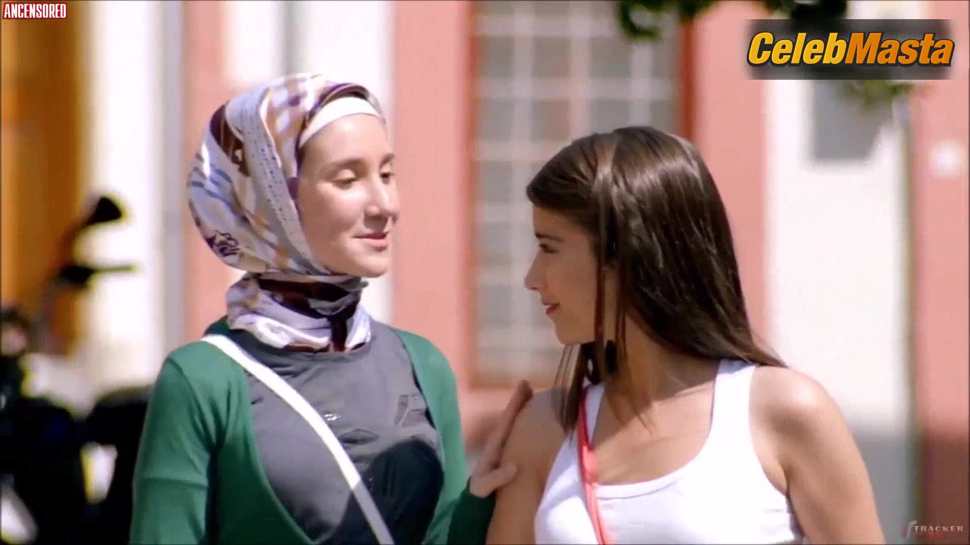 Hazal Kaya ’s Tits Scene From Ay Buyurken Uyuyamam - Photo 1 of 5 photo 5