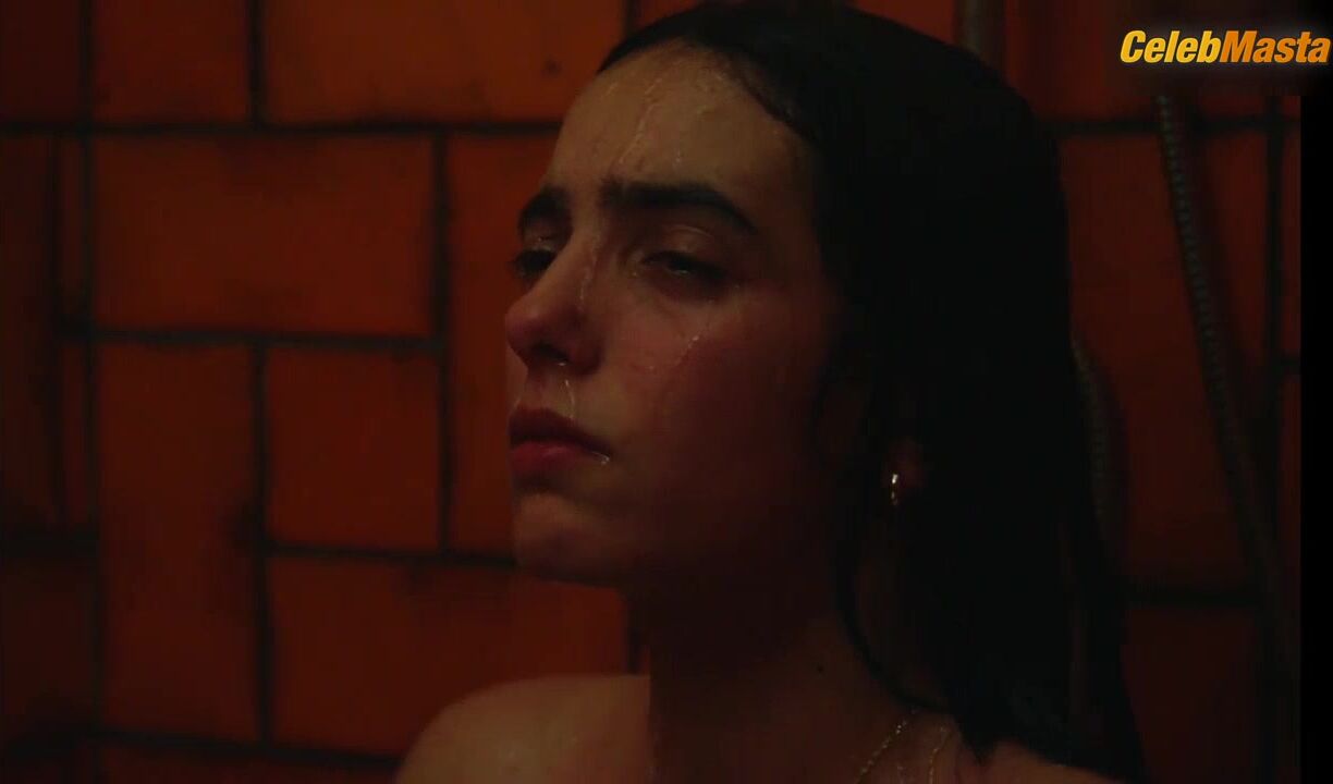 Hafsia Herzi ’s Bush Scene From The Rapture - Photo 2 of 5 photo 5