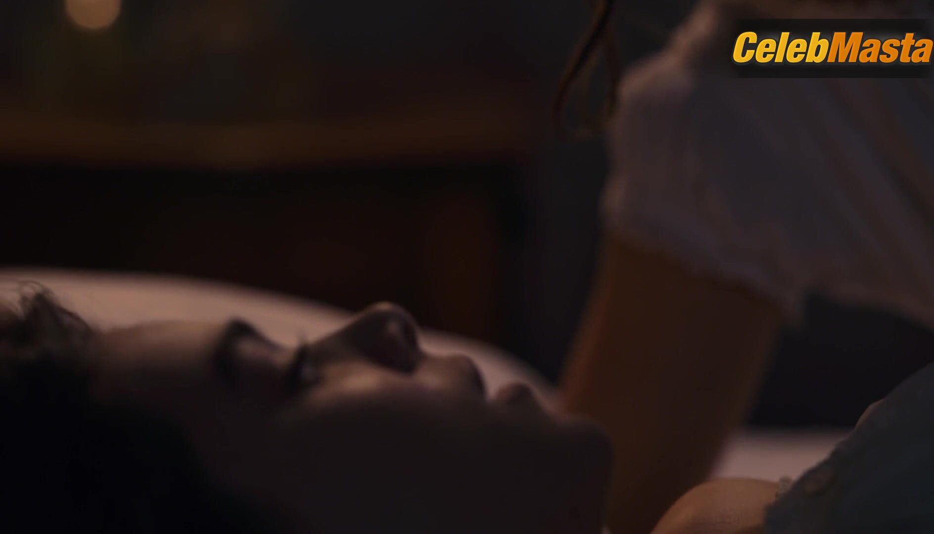 Ella Hunt Hailee Steinfeld And Get Lesbian In - Photo 1 of 5 photo 4