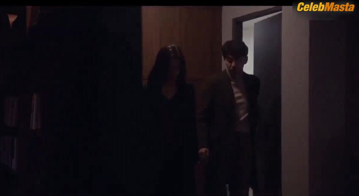 Ryu Hwa Young ’s Sexy Scene From Love Scene Number - Photo 2 of 5 photo 1