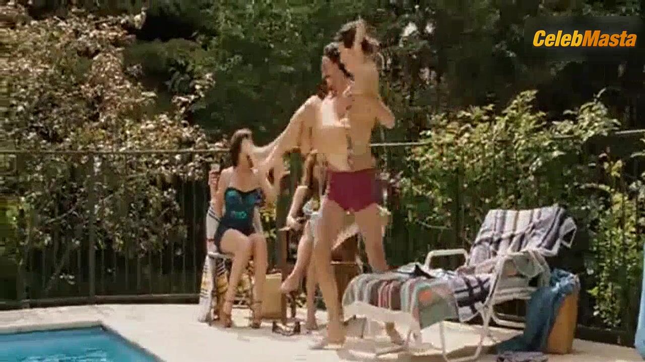 Rhona Mitra Bikini, Underwear Scene In Separation City - Photo 1 of 5 photo 5