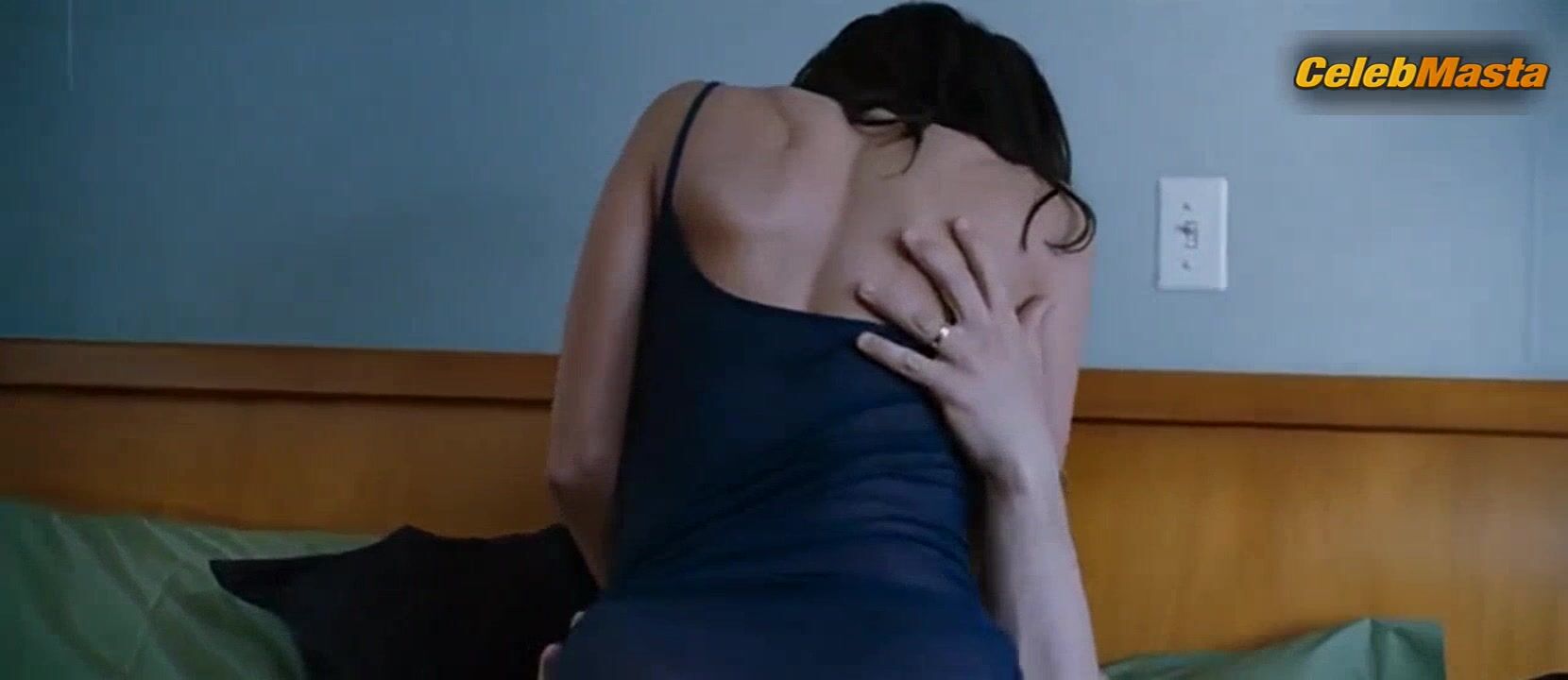 Rhona Mitra Bares Bikini, Underwear Scene In Separation - Photo 2 of 5
