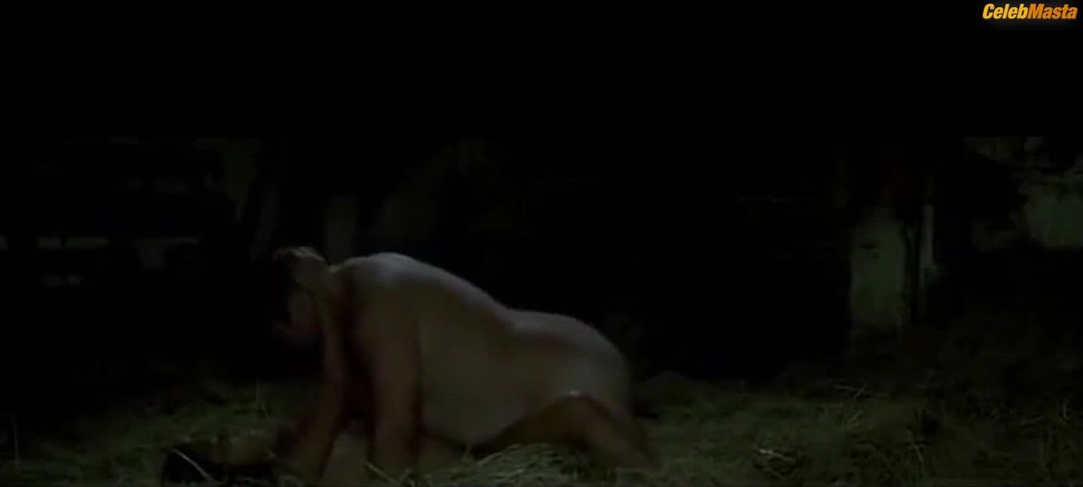 Hafsia Herzi ’s Tits Scene In Le Roi De Levasion - Photo 2 of 5