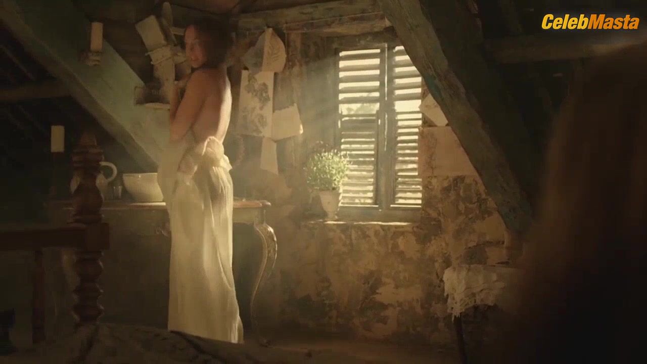 Lara Pulver ’s Boobs Scene In Da Vinci’s - Photo 3 of 5 photo 5