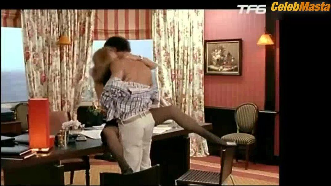 Alexandra Vandernoot ’s Sexy Scene From Le Bleu De - Photo 2 of 5 photo 5