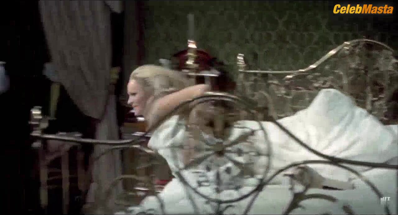 Ursula Andress Booty, Tits Scene In Soleil Rouge - Photo 2 of 5 photo 1