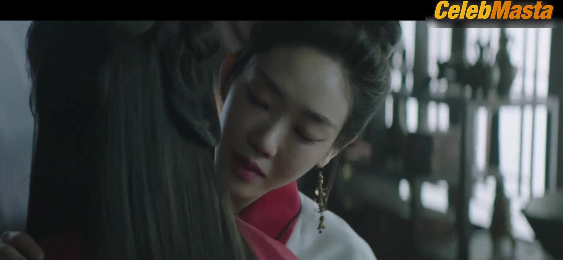 Jeon Jong-seo Oh Ha-nee And Show Lesbian Boobs Scene In - Photo 2 of 5