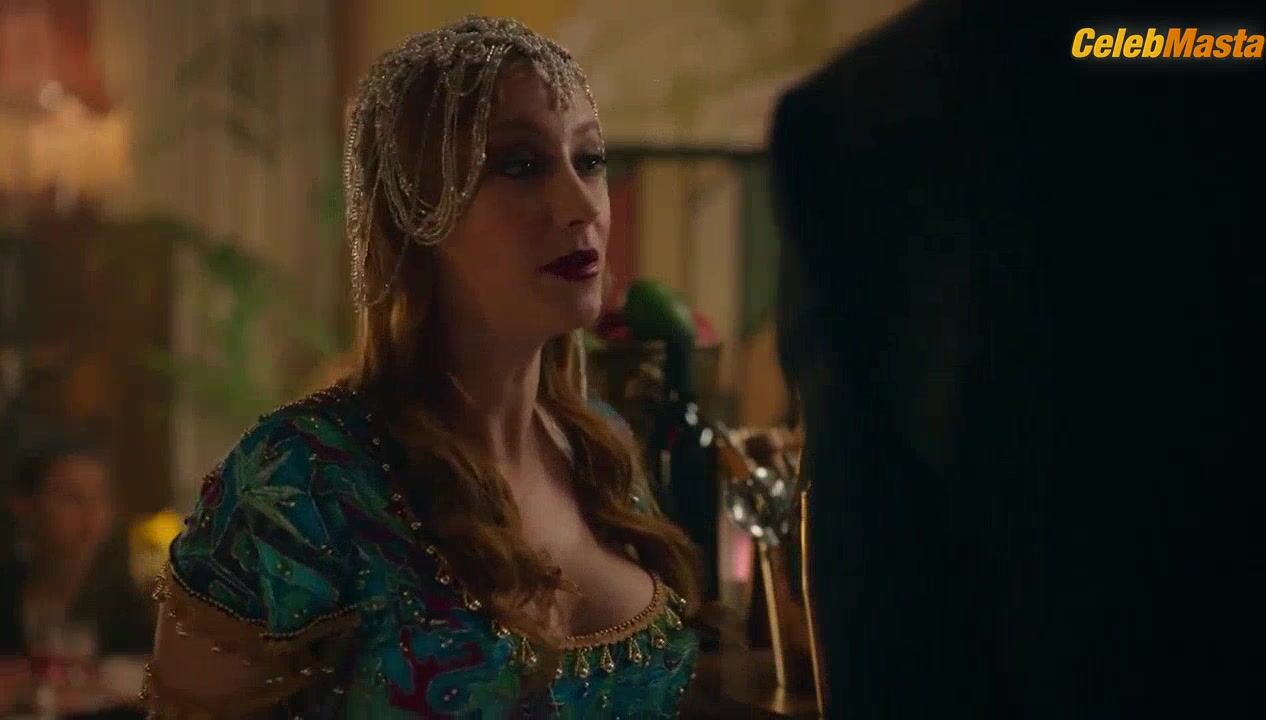 Hazal Kaya ’s Tits Scene From Pera Palas’ta - Photo 2 of 5 photo 5
