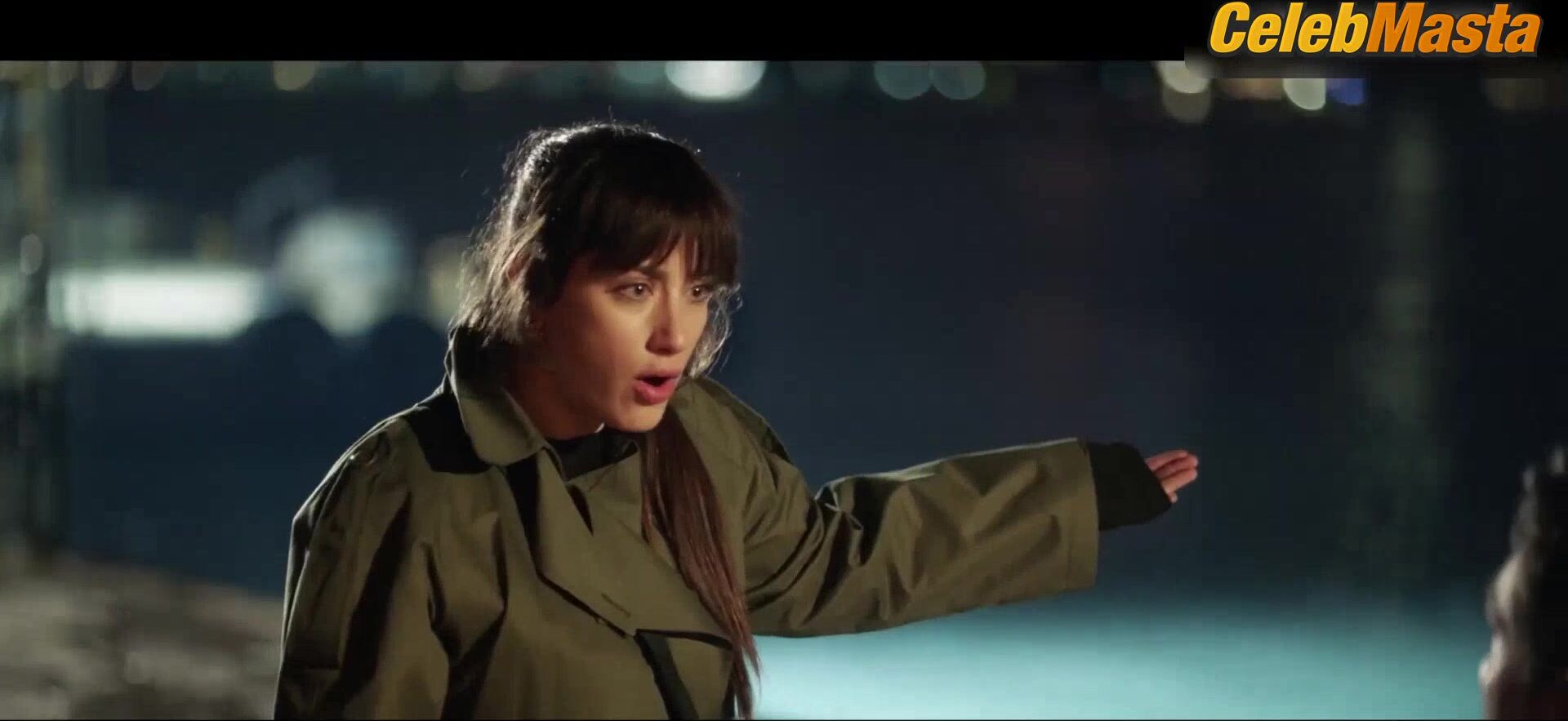 Hazal Kaya Sexy Scene From Benden Ne Olur - Photo 2 of 5 photo 1