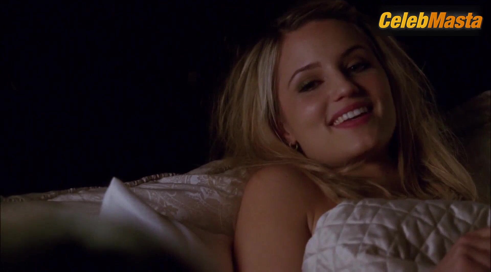 Dianna Agron And Naya Rivera’s Lesbian Scene In Glee - Photo 2 of 5 photo 5