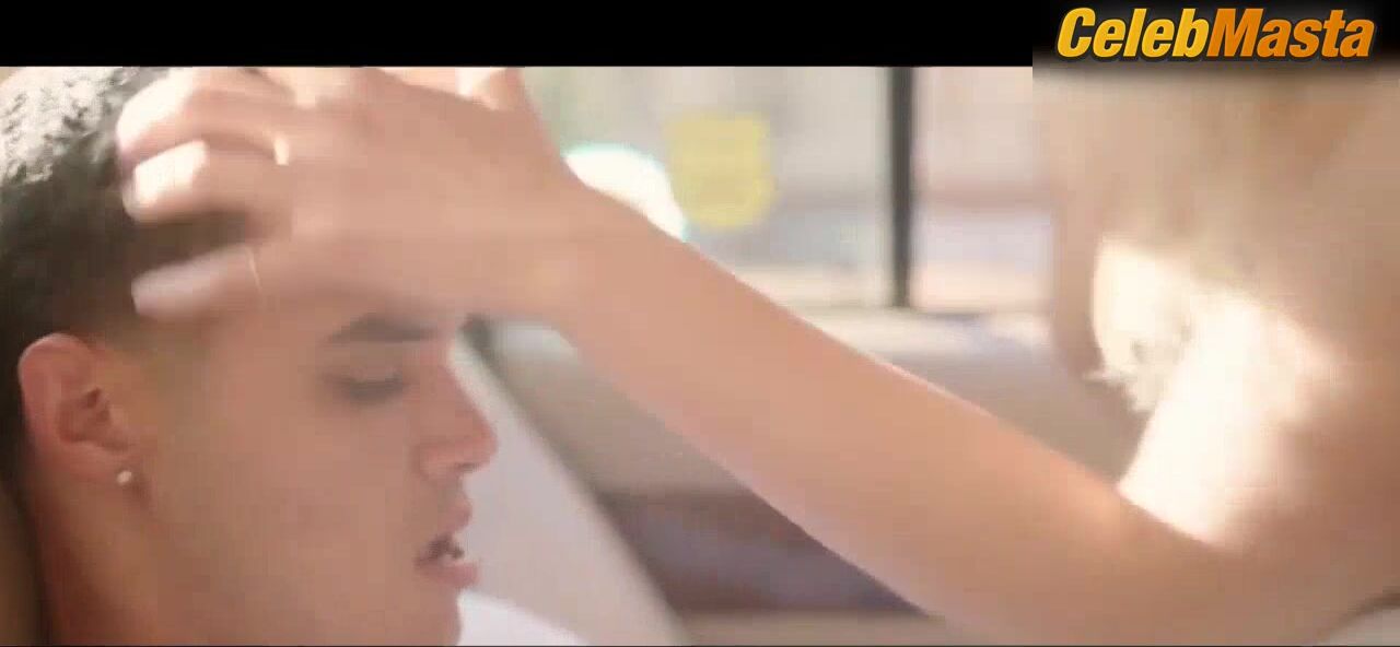 Morgan Saylor ’s Naked Scene In White Girl - Photo 1 of 5 photo 2