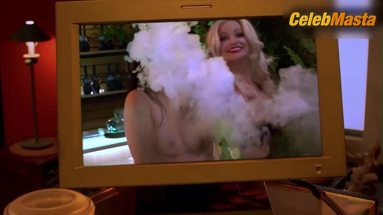 Mindy Robinson Rorie Moon And ’s Underwear, Boobs - Photo 1 of 5 photo 2