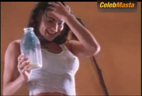 Carmen Electra Tits, Ass Scene In The Chosen One Legend Of - Photo 2 of 5