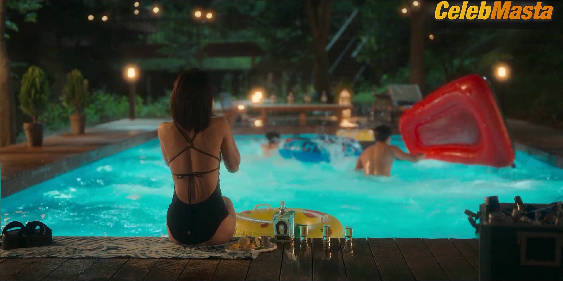 Go Min-si Shows Sexy Scene In The Frog - Photo 2 of 5 photo 1