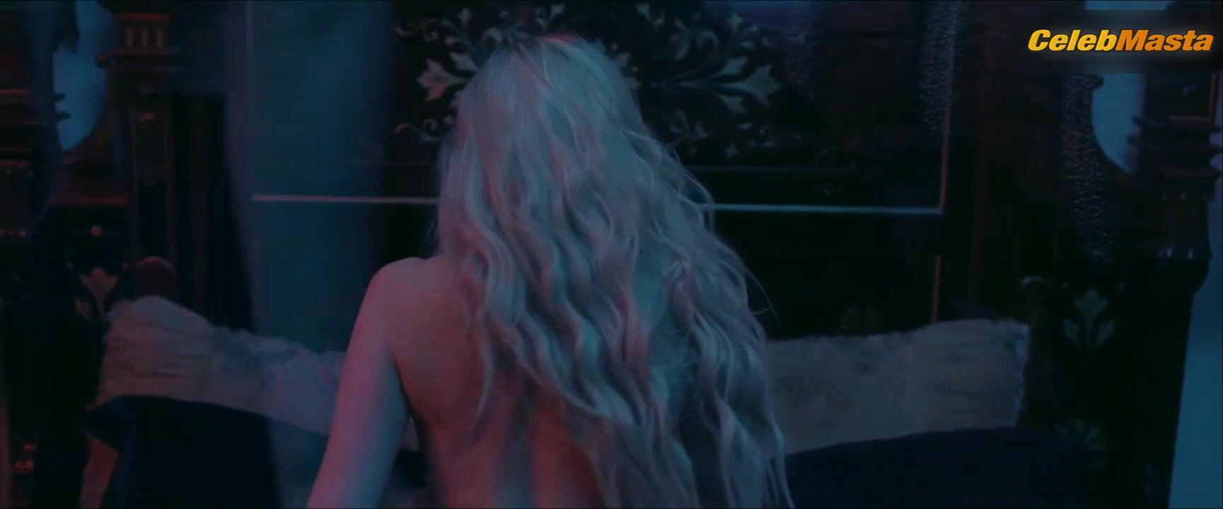 Monique Parent ’s Tits Scene From Garden Of Eden - Photo 2 of 5 photo 1