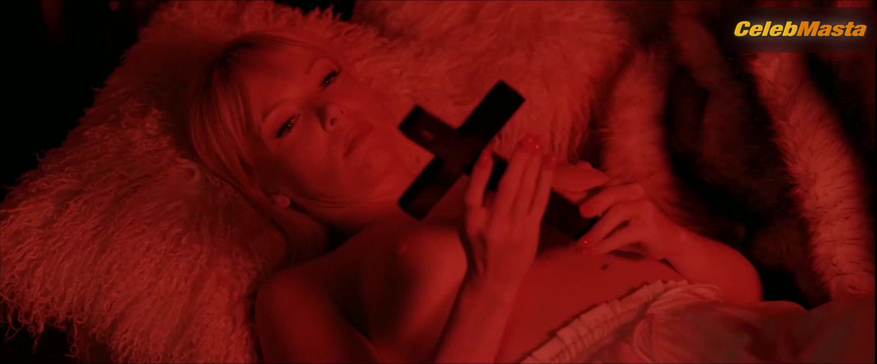 Monique Parent ’s Tits Scene From Garden Of Eden - Photo 2 of 5 photo 5