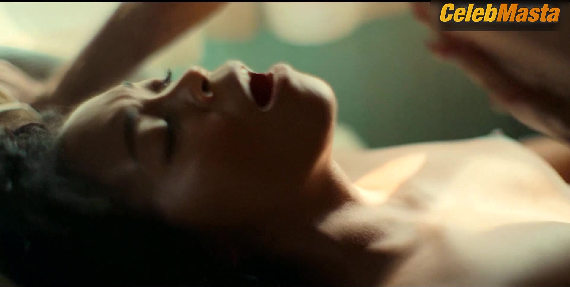 Nafessa Williams Bares Boobs Scene In Rivals - Photo 2 of 5 photo 5