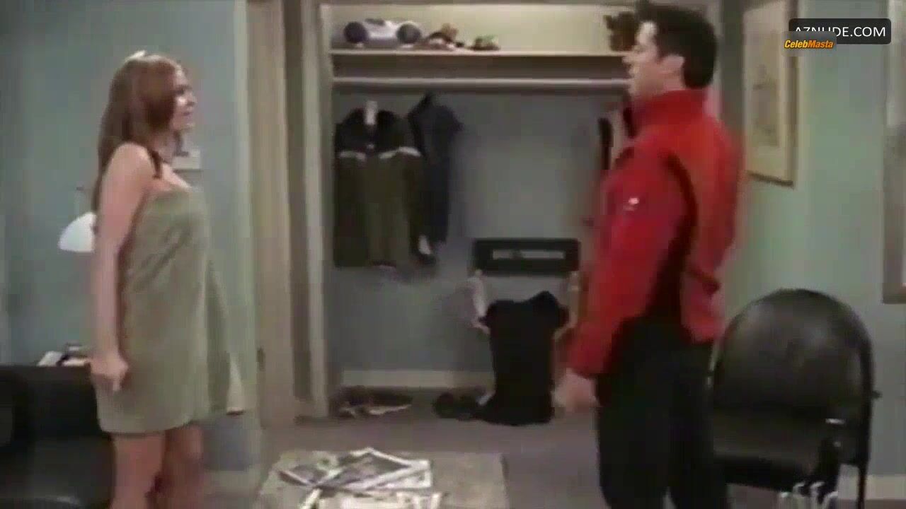 Carmen Electra ’s Tits Scene From Joey - Photo 1 of 5 photo 2