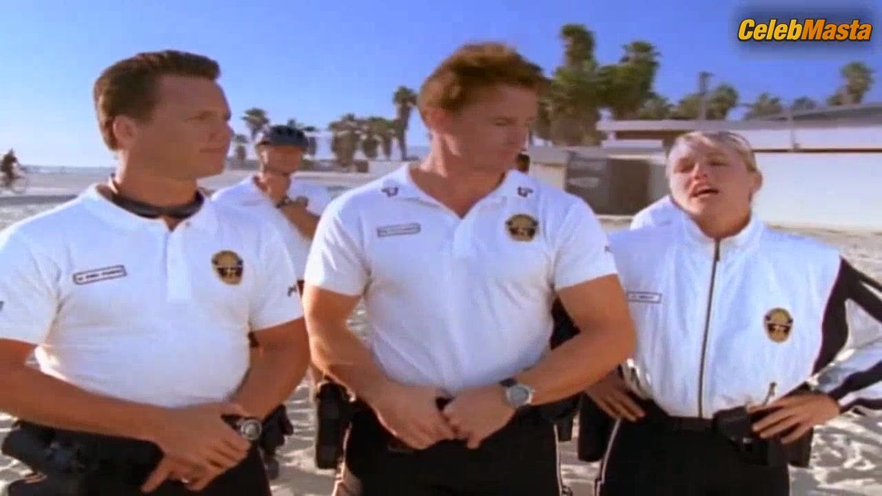 Carmen Electra Tits Scene From Pacific Blue - Photo 2 of 5 photo 5