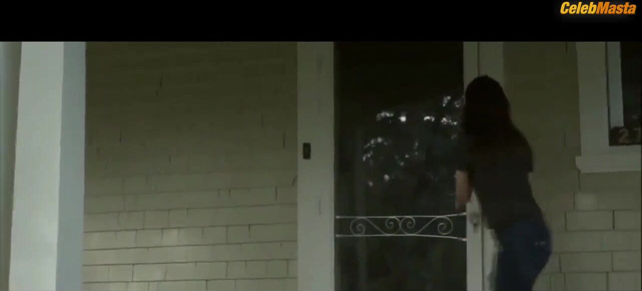 Roxanne Mckee ’s Underwear Scene From Crossfire - Photo 1 of 5