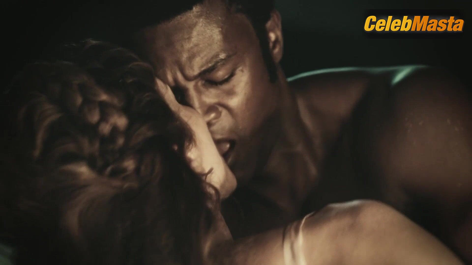 Bianca Bin And Grazi Massafera Hot Scene In Dona Beja - Photo 1 of 5