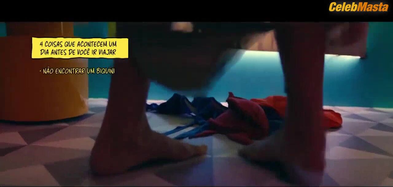 Deborah Secco Flaunts Ass, Boobs Scene In Mulheres - Photo 2 of 5 photo 1